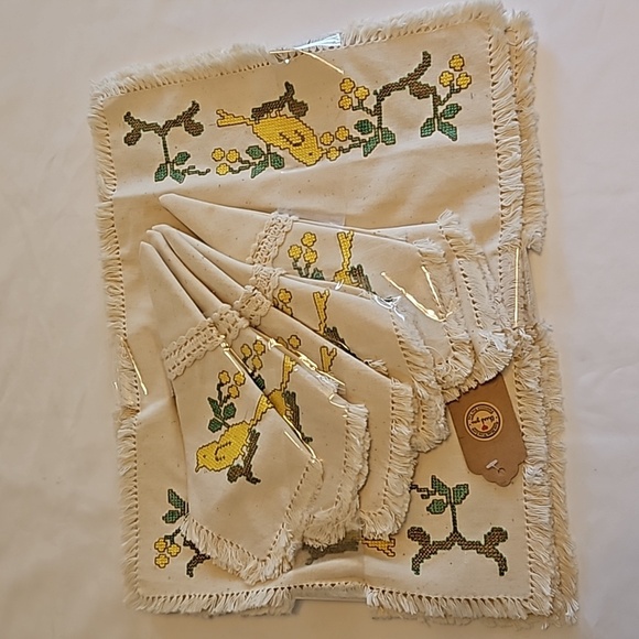 Hand Crafted placemats cross stitch yellow bird matching napkins retro 12pc set - Picture 10 of 17